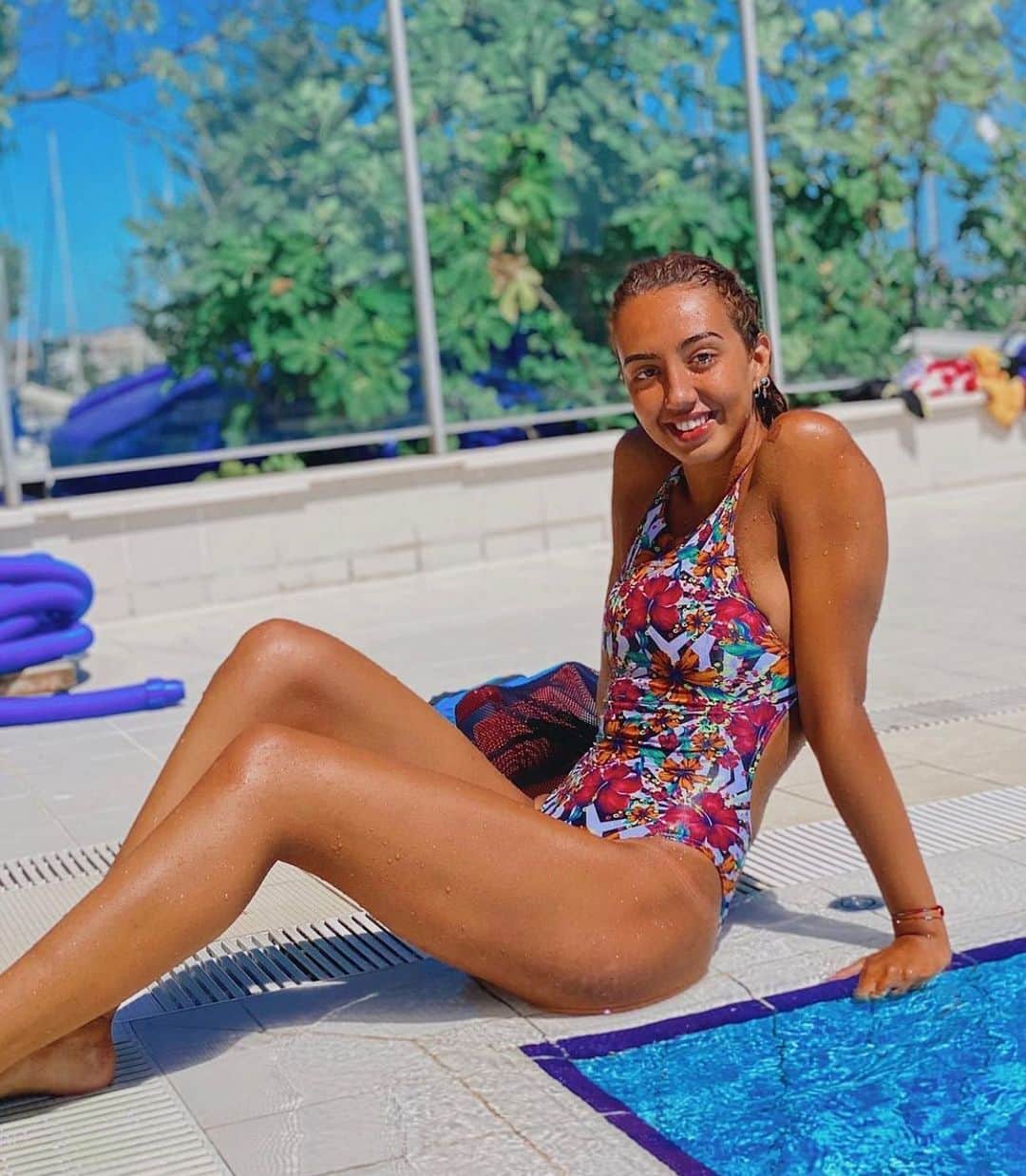 arenausaさんのインスタグラム写真 - (arenausaInstagram)「My best side is pool side 💙 #arenawaterinstinct #arenausa」11月29日 23時49分 - arenausa