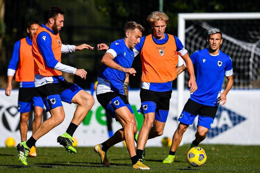 UCサンプドリアさんのインスタグラム写真 - (UCサンプドリアInstagram)「Meno 1️⃣ a #TorinoSamp.  📷 @simonearveda」11月29日 23時50分 - sampdoria