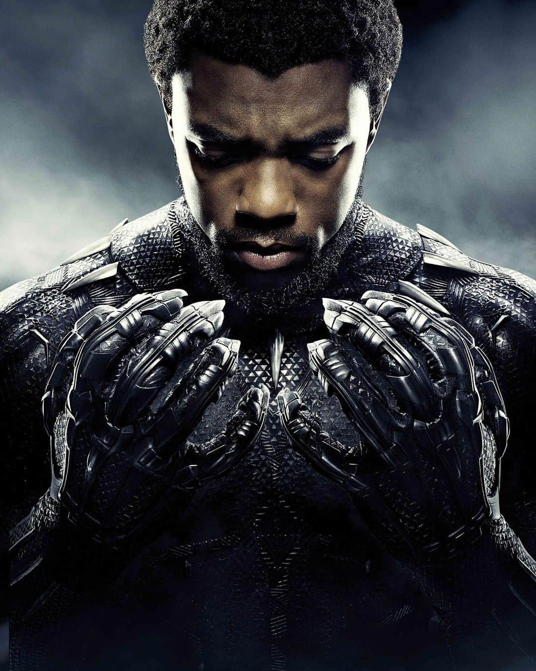 コモンさんのインスタグラム写真 - (コモンInstagram)「Chadwick Boseman would have turned 44 years old today. Happy Birthday King. God Bless You Brother. Thank you for using your gift to bring light to this world. RIP. #WakandaForever」11月29日 23時58分 - common