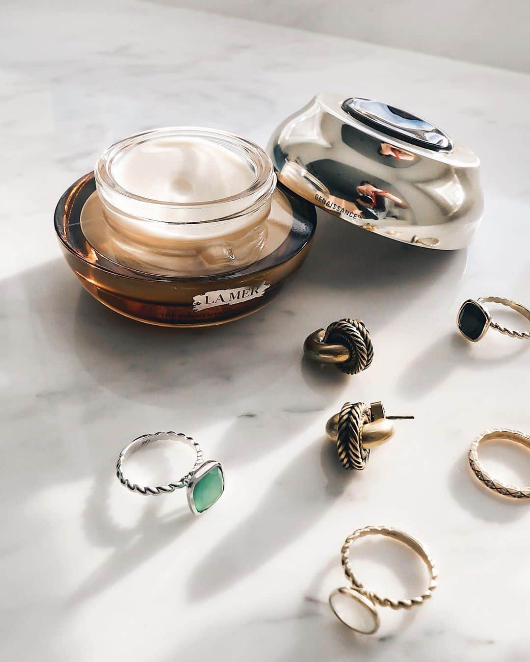 Ruby Kwanのインスタグラム：「Awaken to ageless. 💫 Wow! How amazing the NEW @lamer #GenaissancedelaMer The Concentrated Night Balm is. It accelerates visible renewal and infuses skin with healing hydration during sleep. Crafted with the rare Crystal Miracle Broth and curated with a unique double-melt formula, this night cream works in two phases to renew the skin for a youth-looking radiance overnight. I can’t wait to try this on my face tonight and witness my skin transformation tomorrow. ❤️ #rougeclosetbeauty #lamer #lovelamer」