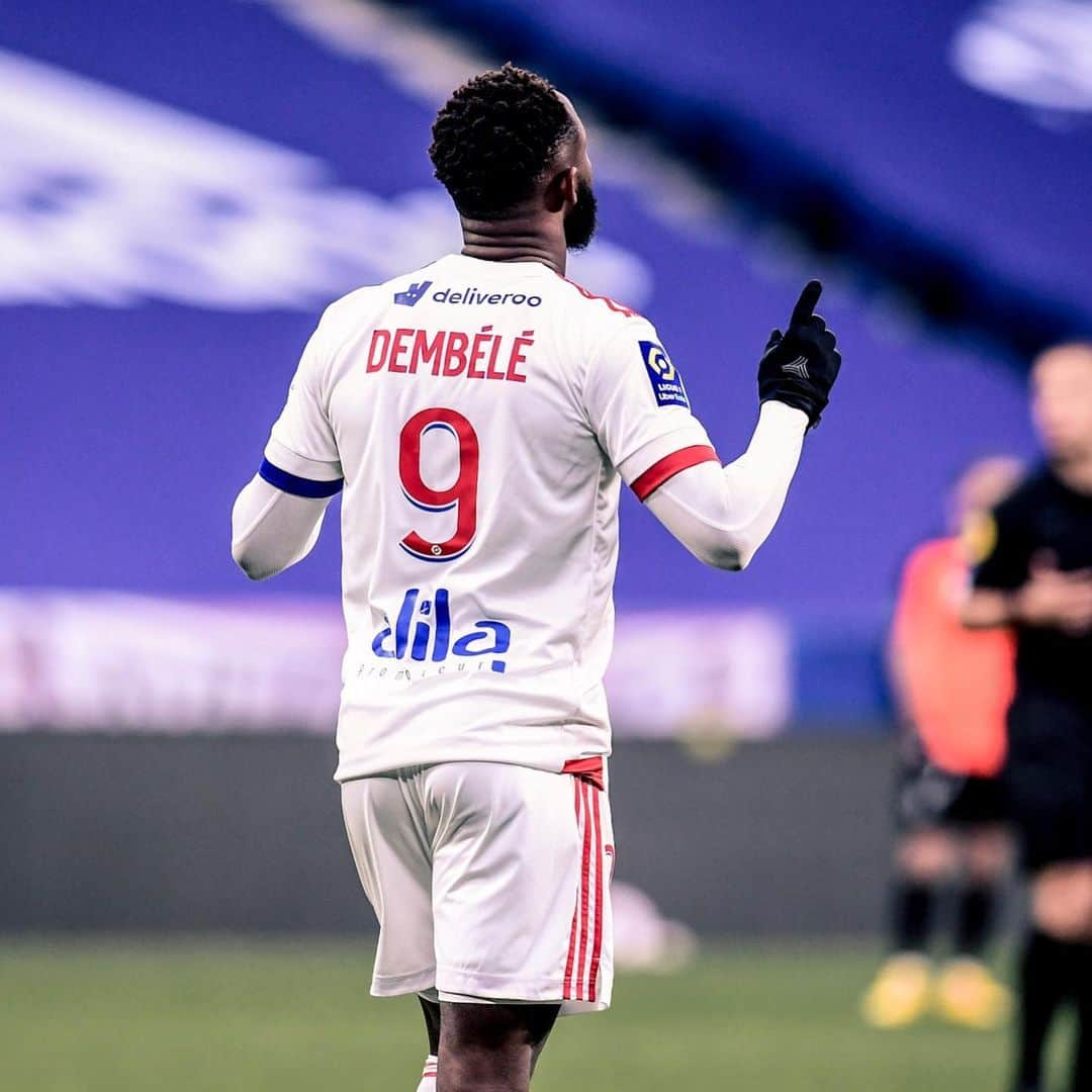 リーグ・アンさんのインスタグラム写真 - (リーグ・アンInstagram)「🇧🇷 @brunog97 🤜⚽️⚽️🤛 @karltokoekambi 🇨🇲 L'@ol s'impose facilement face au @stadedereims et reprend provisoirement la 2e place 💪 !  🆚 #OLSDR (3-0)  Lyon cruise against Stade de Reims and move into second place provisionally! • • #Ligue1UberEats #BrunoGuimaraes #TokoEkambi #OL #OlympiqueLyonnais #GroupamaStadium #Lyon」11月30日 0時14分 - ligue1ubereats