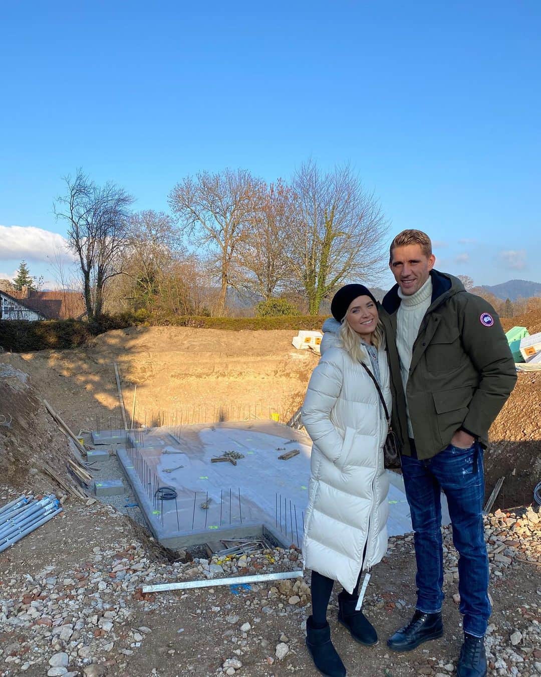 ニルス・ペテルセンのインスタグラム：「#Grundsteinlegen #WeberHaus #Baubesichtigung #Keller #NP18 @weberhaus // Anzeige」