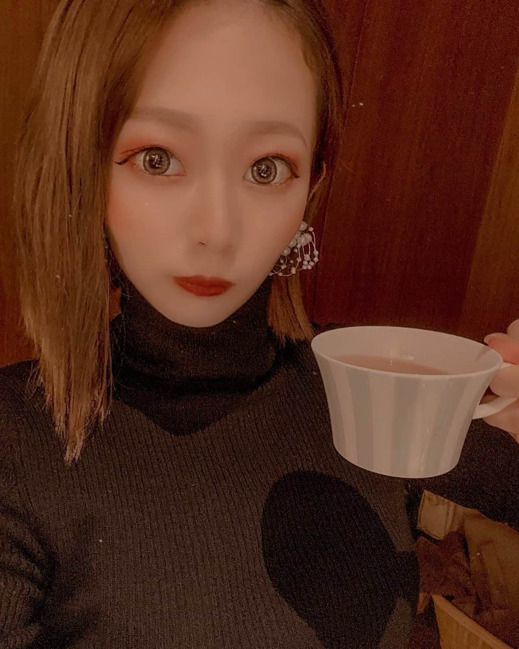 のインスタグラム：「素敵な休日でした❤︎  #burlesque#burlesqueosaka#osaka #バーレスク大阪#バーレスク#ばれすく #大阪#インスタ映え#ティータイム #アフタヌーンティー#女子会」