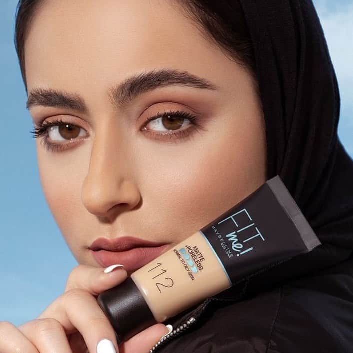 Maybelline New Yorkさんのインスタグラム写真 - (Maybelline New YorkInstagram)「Drop your #fitmefoundation shade in the comments below!💙 Here @dinalsharif is wearing our Matte + Poreless shade 112. Check out our Foundation Finder tool at Maybelline.com to find your perfect match! #mnyitlook」11月30日 1時45分 - maybelline