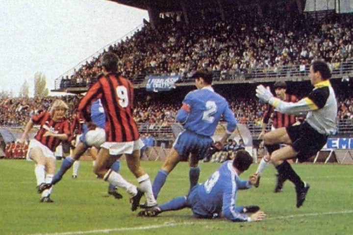 エンポリFCさんのインスタグラム写真 - (エンポリFCInstagram)「#OnThisDay 📸 29 novembre 1987, il Milan di Sacchi fermato sullo 0-0 dagli azzurri al Castellani」11月30日 2時54分 - empoli_fc_official