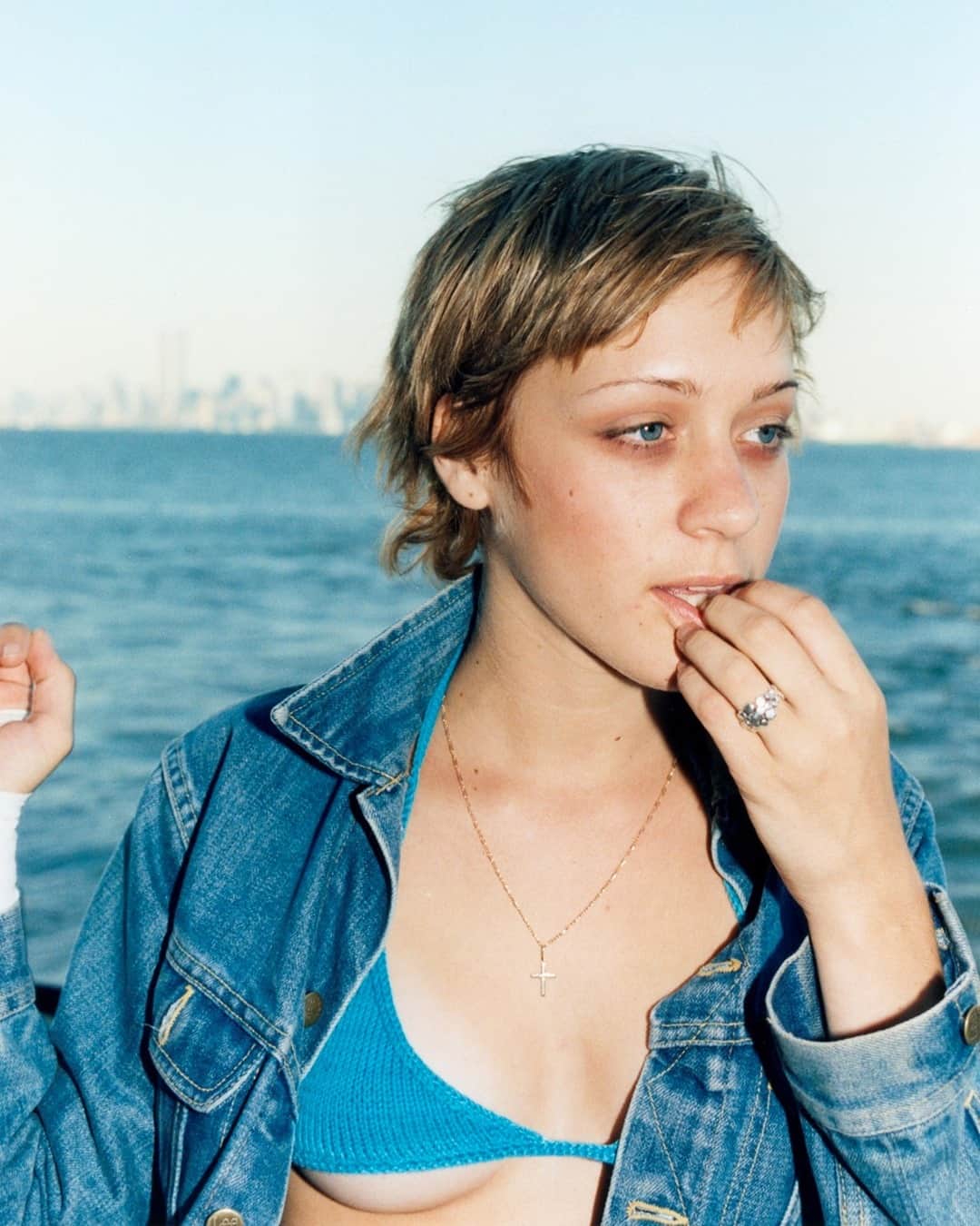 エルエヌシーシーのインスタグラム：「LN-CC Inspiration: Chloë Sevigny photographed by Marcelo Krasilcic, 1994. #Archive」