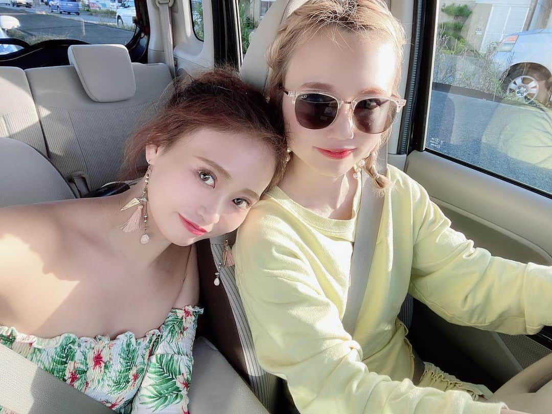 yokoのインスタグラム：「. @officialnonsama さんとの 旅行笑い死んだ😂 . そしてのんさんの運転は 恐怖すぎてリアル3秒で替わりました🤣爆笑 あー楽しかったなあ〜😣 またどっか行きたいです😣😣😣 . . . . . . . . . . . . . . . . #エンタメ活動を止めない #アジア一のエンターテインメント #burlesque#burlesque lesquetokyo#バーレスク東京#ダンサー#透明少女#model#hairmake#makeup#love#ootd#fashion#instagood#instalike#instafashion#tokyo#white #오오티디‭#셀카#메이크업#머리스타그램 #お洒落さんと繋がりたい#カメラ好きな人と繋がりたい#モデル#東京」