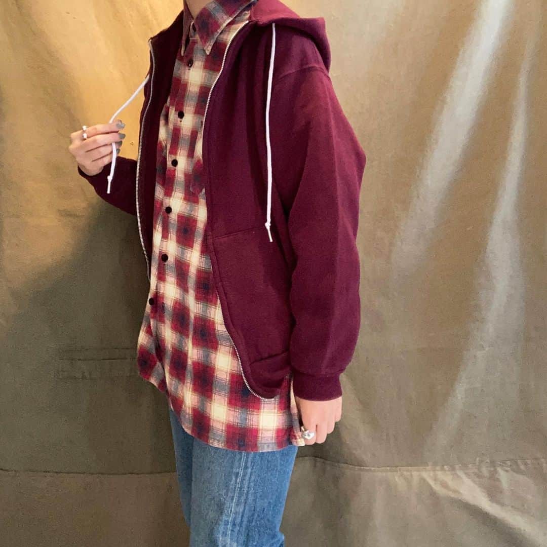 DROP...vintage select shopさんのインスタグラム写真 - (DROP...vintage select shopInstagram)「【New stuff】  1980s Deadstock MADE IN USA Hanes hoodie sweat parka burgundy size M PRICE ¥12000-(+TAX) model 162㎝  本日19時頃WEBSHOP掲載予定です。」11月30日 14時13分 - tokyo_drop
