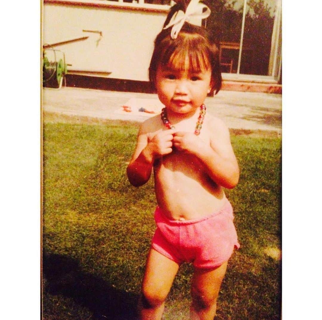 ジェンマ・チャンのインスタグラム：「Thank you for all the birthday wishes. Feeling grateful for so many things this year.. most of all the love of my family and friends and their safety. Sending love to you all, be kind to yourselves and each other x」