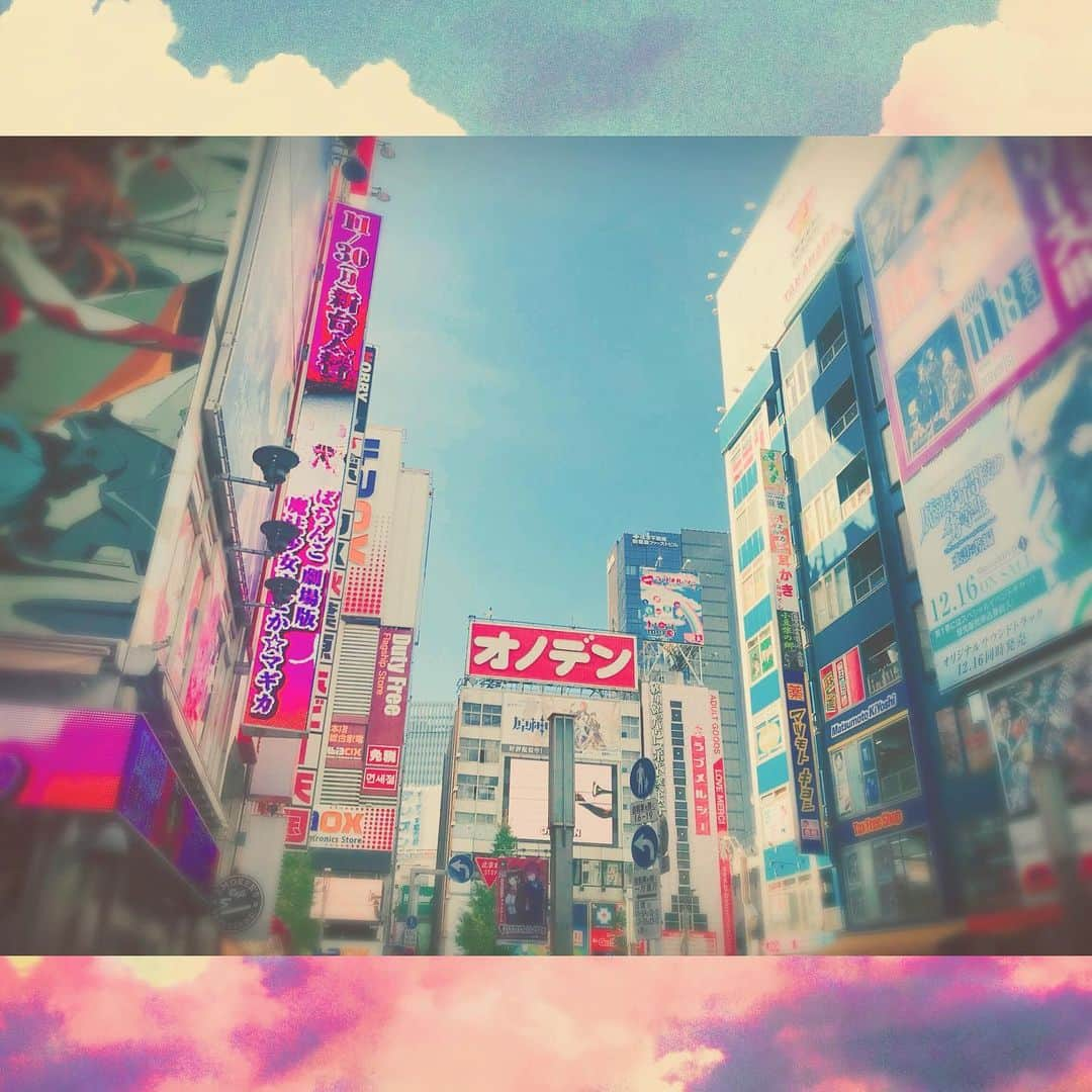 南川朱生さんのインスタグラム写真 - (南川朱生Instagram)「#akiba」11月30日 13時36分 - pianonymous404