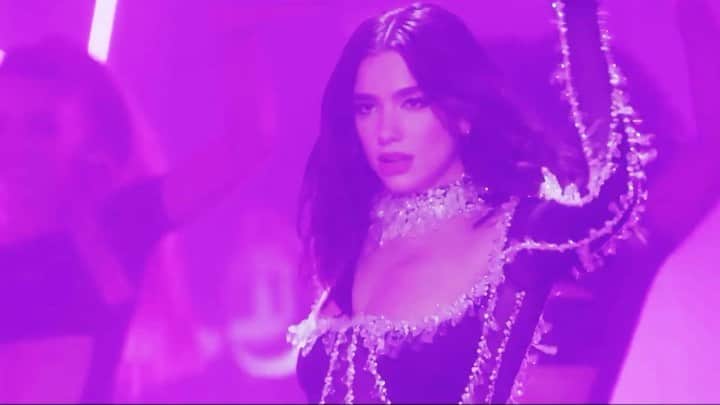 ミュグレーのインスタグラム：「@dualipa wears custom MUGLER by @cadwallader for her #Studio2054 closing performance.  Dua’s dancers are wearing bodysuits and leggings from the Spring Summer 2021 collection Part 01.  - - Special thanks to @lorenzoposocco  #mugler」