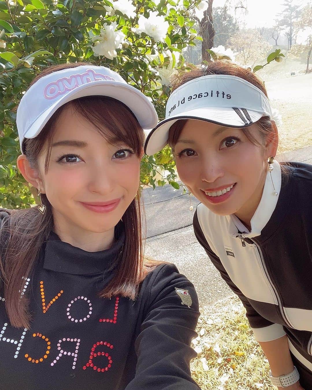 RIKAさんのインスタグラム写真 - (RIKAInstagram)「. 久しぶりにみゆきちゃんとのゴルフ⛳️❤️ @miyu721_golf  . なんでも親身に相談のってくれて本当に素敵な私のお姉ちゃん的存在です☺️✨ . 2サムでのんびりと2人で話しながら周れて最高な一日でした❣️❣️ . . . #ゴルフ#golf#⛳️#ゴルフ女子#ゴルフ好き#ゴルフウエア#ゴルフコーデ#ゴルフスイング#골프 #골프웨어 #골프스윙 #여행 #해외여행 #골프스타그램 #골프중독 #와인 #소주 #좋은시간 #ゴルフ仲間#ゴルフ友達」11月30日 7時38分 - rinrikagolf