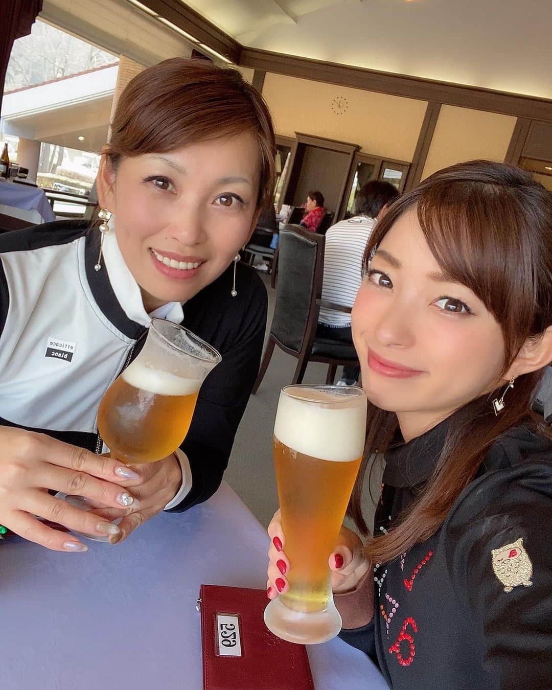 RIKAさんのインスタグラム写真 - (RIKAInstagram)「. 久しぶりにみゆきちゃんとのゴルフ⛳️❤️ @miyu721_golf  . なんでも親身に相談のってくれて本当に素敵な私のお姉ちゃん的存在です☺️✨ . 2サムでのんびりと2人で話しながら周れて最高な一日でした❣️❣️ . . . #ゴルフ#golf#⛳️#ゴルフ女子#ゴルフ好き#ゴルフウエア#ゴルフコーデ#ゴルフスイング#골프 #골프웨어 #골프스윙 #여행 #해외여행 #골프스타그램 #골프중독 #와인 #소주 #좋은시간 #ゴルフ仲間#ゴルフ友達」11月30日 7時38分 - rinrikagolf