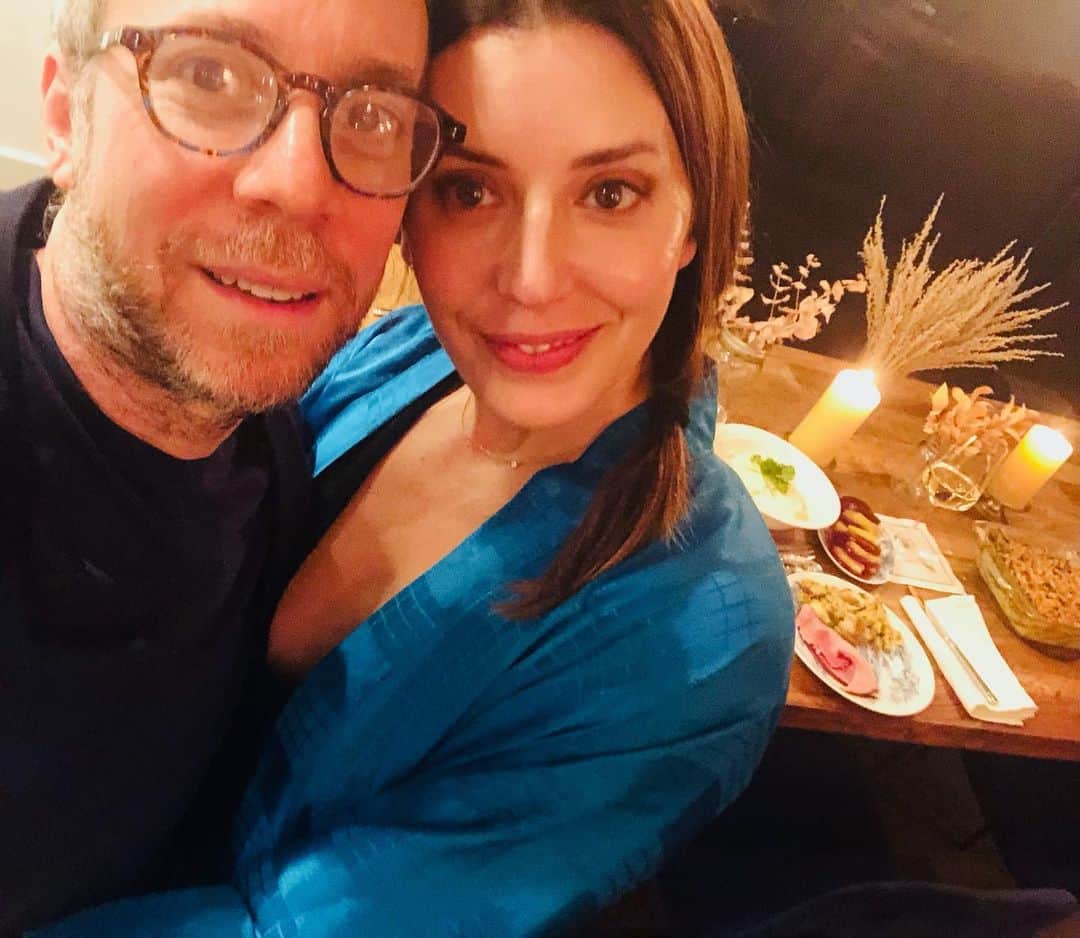 ケヴィン・サスマンのインスタグラム：「At the beginning of the pandemic I vowed to learn how to cook. This Thanksgiving I sliced up my first can of cranberry sauce and it was a big hit!」