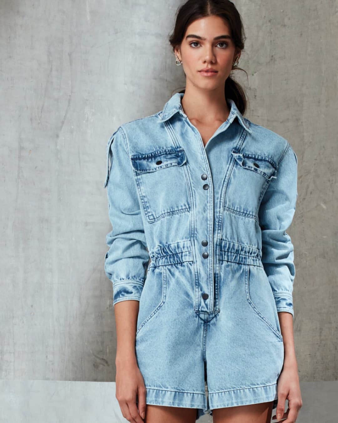 ロザ チャのインスタグラム：「GLAM FRIDAY: Jeans Day Every Day 💙 (Macaquinho ref.:07.08.0070)  #rosacha」