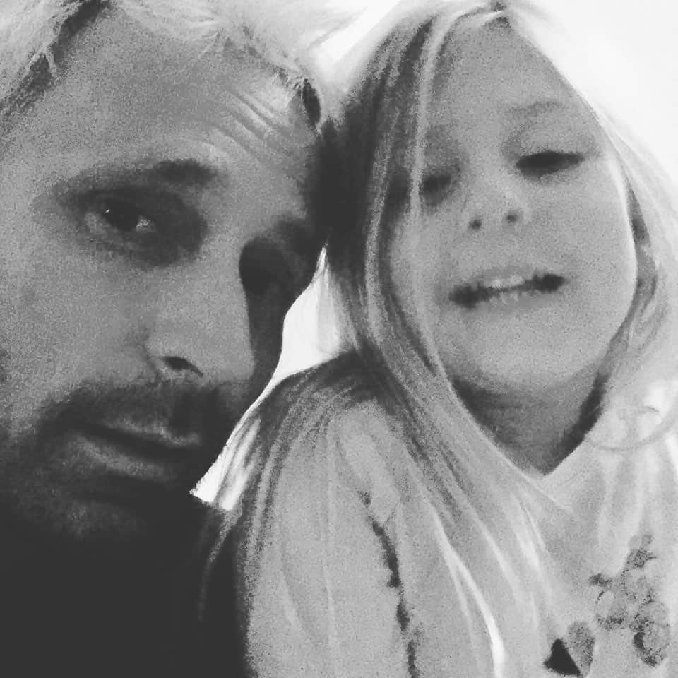 のインスタグラム：「Ryan turns 10 today !  Happy Birthday Kiddo,  every day you make people and animals  happy, and that’s just one of your many super powers!  🎂💜🎶🤘🏽 #oldpic」