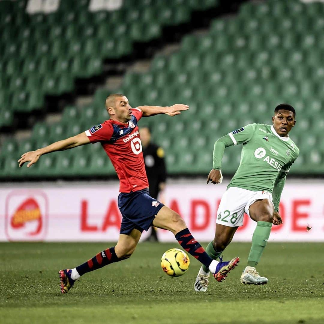 リーグ・アンさんのインスタグラム写真 - (リーグ・アンInstagram)「🆚 #ASSELOSC (1-1) 💥 Dans un match animé, l'@asseofficiel et le @losclive se quittent sur un score de parité 🤝 !  Saint-Étienne and Lille finish on level terms! • • #Ligue1UberEats #ASSE #ASSaintEtienne #LOSC #LilleOSC #StadeGeoffroyGuichard」11月30日 8時39分 - ligue1ubereats