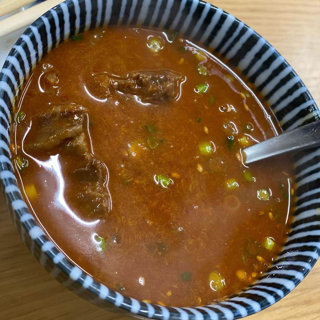 向山毅のインスタグラム：「ここの焼肉はサイコーだ👌写真はスープだけど、、、 #焼肉 #こうきのグルメ #スタミナ苑 #行列のできる店 #テグタンスープ」
