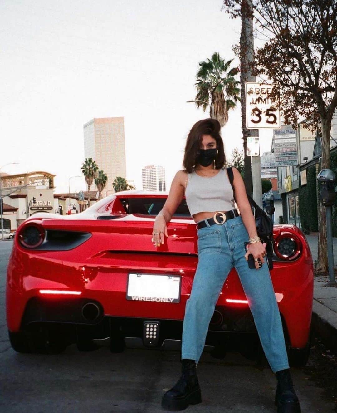 CarsWithoutLimitsさんのインスタグラム写真 - (CarsWithoutLimitsInstagram)「@wiresonly ❌ @vanessahudgens   #carswithoutlimits #ferrari #488」11月30日 9時42分 - carswithoutlimits
