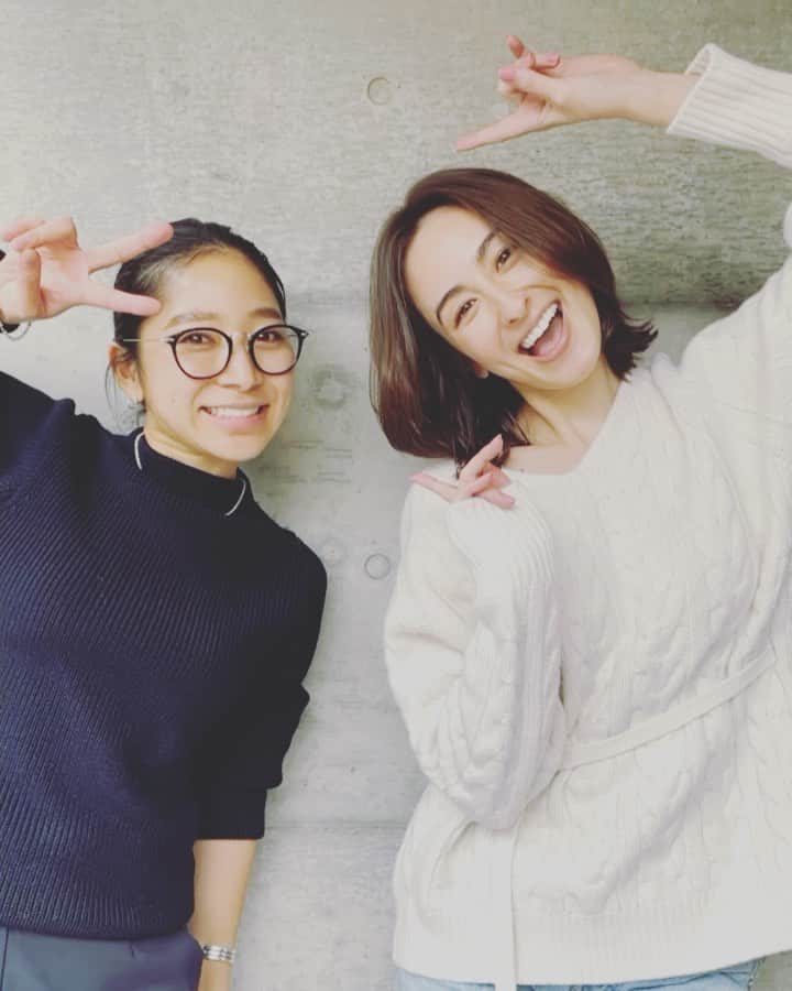 オードリー亜谷香のインスタグラム：「Saw @six_asakawa for the last time this year! ✂️ Thank you for everything 🤍」