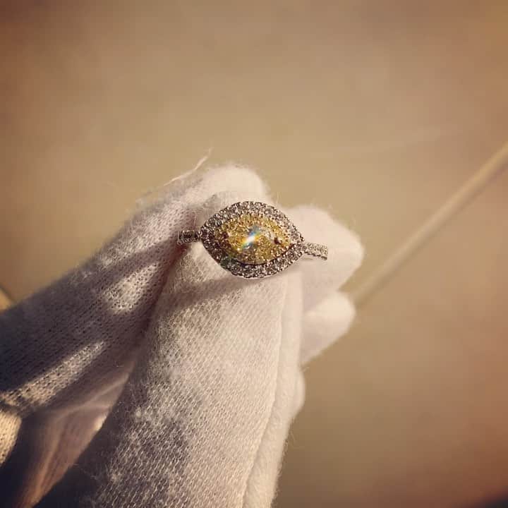のインスタグラム：「Yellow Diamond Ring👁 Haute Couture Jewelry」