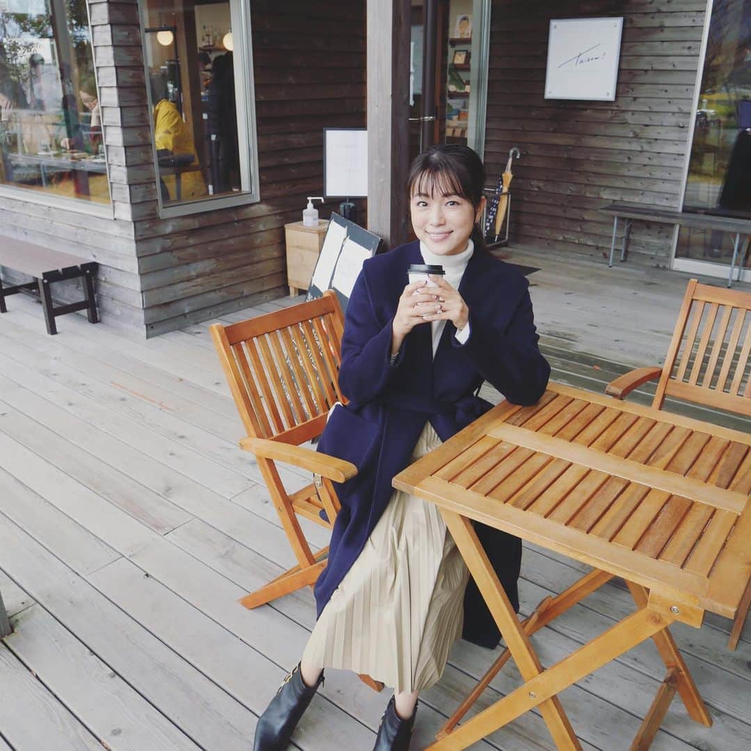 本田朋子さんのインスタグラム写真 - (本田朋子Instagram)「coffee time♡ 寒くてソフトクリームはまた今度のお楽しみに。」11月30日 10時23分 - tomoko_honda_official_phonics