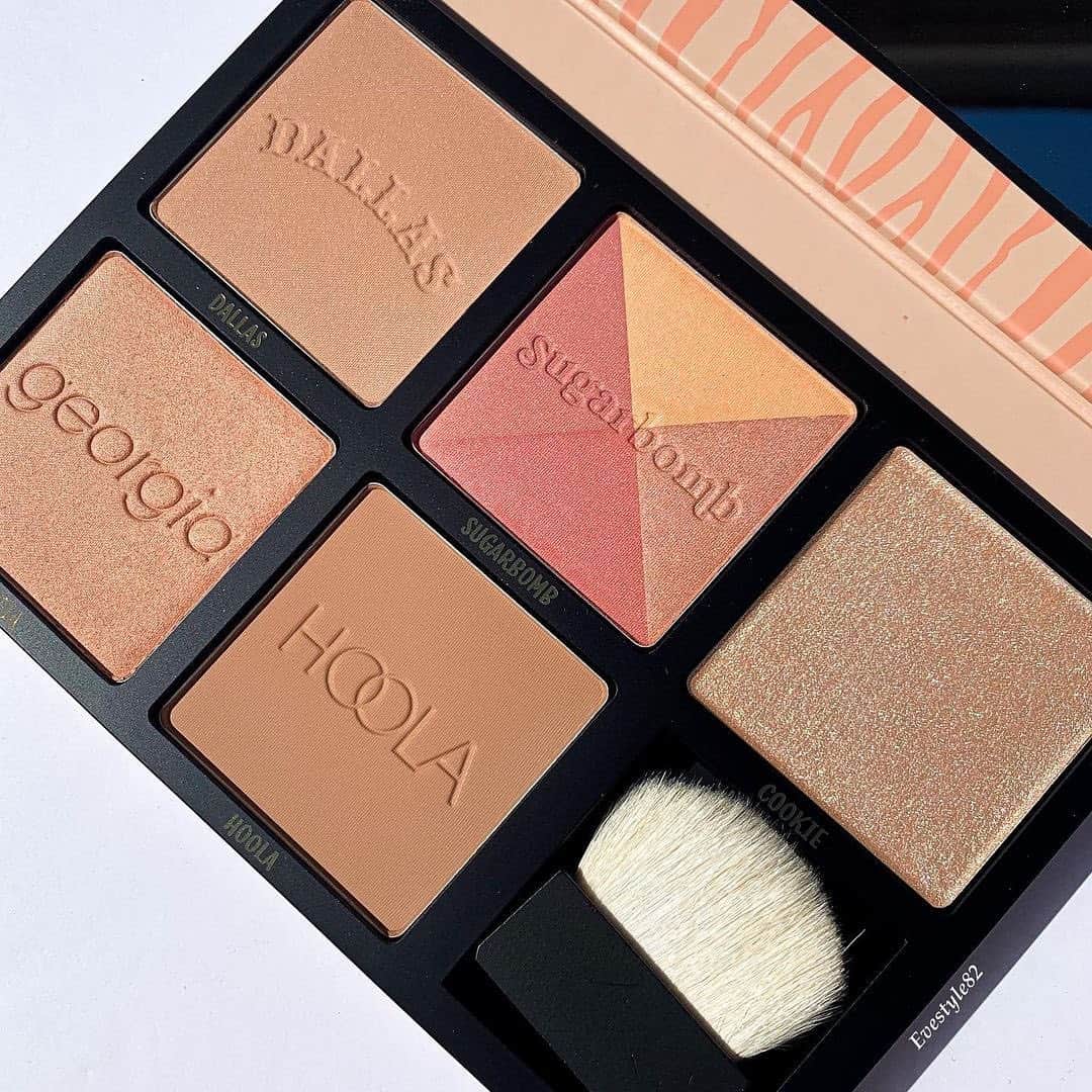 Benefit Cosmeticsさんのインスタグラム写真 - (Benefit CosmeticsInstagram)「Dream cheek palette 🤩 Our #cheekstars blush, bronze + highlight palette has everything you need all in one place!  #regram @evestyle82 #benefit」11月30日 10時34分 - benefitcosmetics