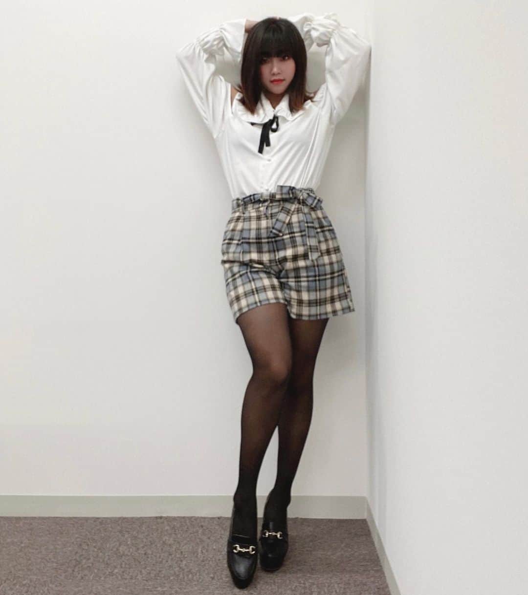SIRIUSさんのインスタグラム写真 - (SIRIUSInstagram)「新短褲 最近喜歡上了日系軟妹穿搭 （主要是最近沒辦法請老闆娘買衣服🤪 . . #ootd #ootd4nylonjp #dailylook #look #style #japanesefashion #fashion #cute #kawaii #girl #blogger #fashionblogger #stockings #legs #legday #instagood #instagram #instalike #instadaily  #今日のコーデ #量産型コーデ #量産型 #ファッション #美脚  #日系穿搭 #日系 #長腿 #黑絲」11月30日 10時46分 - sirius_4102