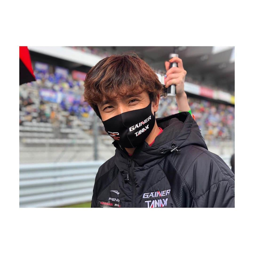 平中克幸さんのインスタグラム写真 - (平中克幸Instagram)「. SUPER GT 2020シーズン応援有り難う御座います。 . . 全8戦を全力で戦えた事、チームGAINERそしてGTアソシエーションの皆様に感謝します。 . . 今シーズンはタイヤ開発も進みシーズンをとおして本当に速さを発揮できました。しかしその速さに運がついて来てくれませんでした。 . . 本当に悔しいですが、これもレースです。今年こそは！と応援して下さった皆さん本当に有り難うございました。 . . . . #supergt #gainer #tanax #gtr #nissan #nismo #koshidoracing #ficata #でちゃう #アリア #制動屋 #bigdaddygraphics #gt300 #eyevol #monocolle」11月30日 11時13分 - katsuyukihiranaka