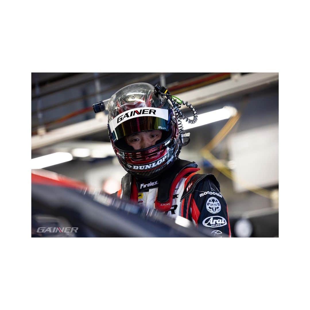 平中克幸のインスタグラム：「. SUPER GT 2020シーズン応援有り難う御座います。 . . 全8戦を全力で戦えた事、チームGAINERそしてGTアソシエーションの皆様に感謝します。 . . 今シーズンはタイヤ開発も進みシーズンをとおして本当に速さを発揮できました。しかしその速さに運がついて来てくれませんでした。 . . 本当に悔しいですが、これもレースです。今年こそは！と応援して下さった皆さん本当に有り難うございました。 . . . . #supergt #gainer #tanax #gtr #nissan #nismo #koshidoracing #ficata #でちゃう #アリア #制動屋 #bigdaddygraphics #gt300 #eyevol #monocolle」