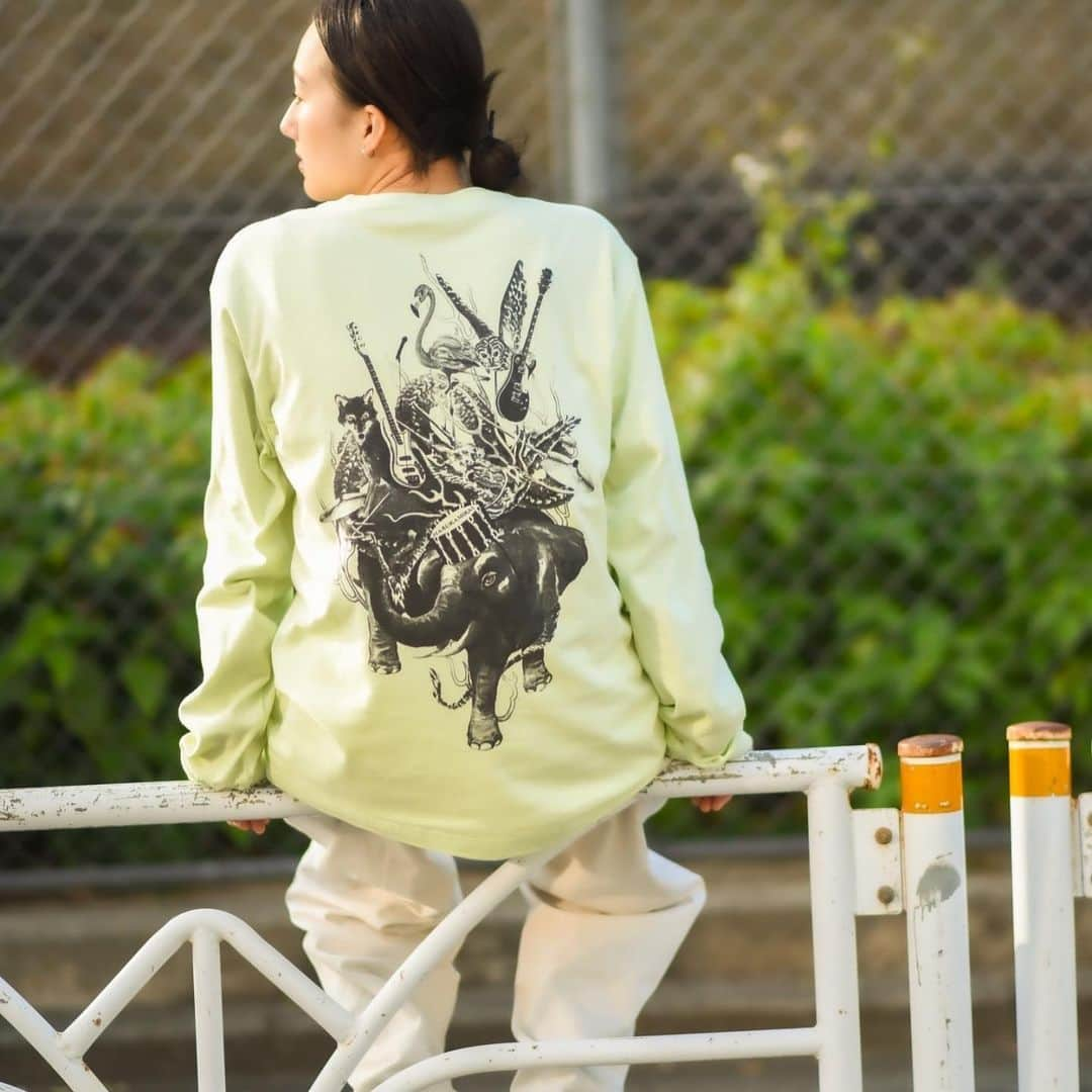 ハルカミライさんのインスタグラム写真 - (ハルカミライInstagram)「new merch  ブレーメンL/S Tee color：white／beige／pistachio size：M〜XL  illustration by @eiichirotachikawa  model：@i_putami  🛒 http://harukamirai.com/info/merch/」11月30日 11時09分 - harukamirai_info