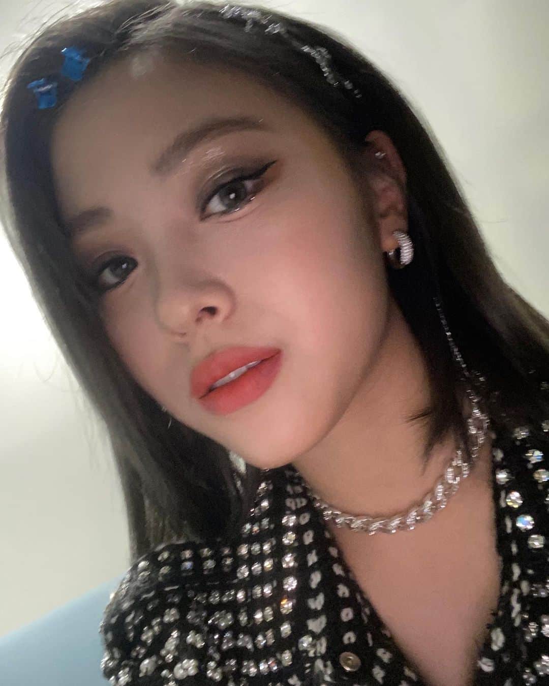 ITZYさんのインスタグラム写真 - (ITZYInstagram)「AAA 컬러렌즈꼈따🐘🦛🦏🌪」11月30日 11時14分 - itzy.all.in.us