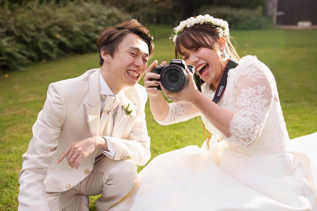 富山結婚式 ヴィラグランディス富山のインスタグラム：「, , 思い出の瞬間を ふたり 一緒に映そうよ📷 , お二人の無邪気な笑顔が素敵💘 , , , , #ヴィラグランディス富山 他の写真も気になる方はプロフィールから 公式HPをご覧下さい▶︎▶︎▶︎」