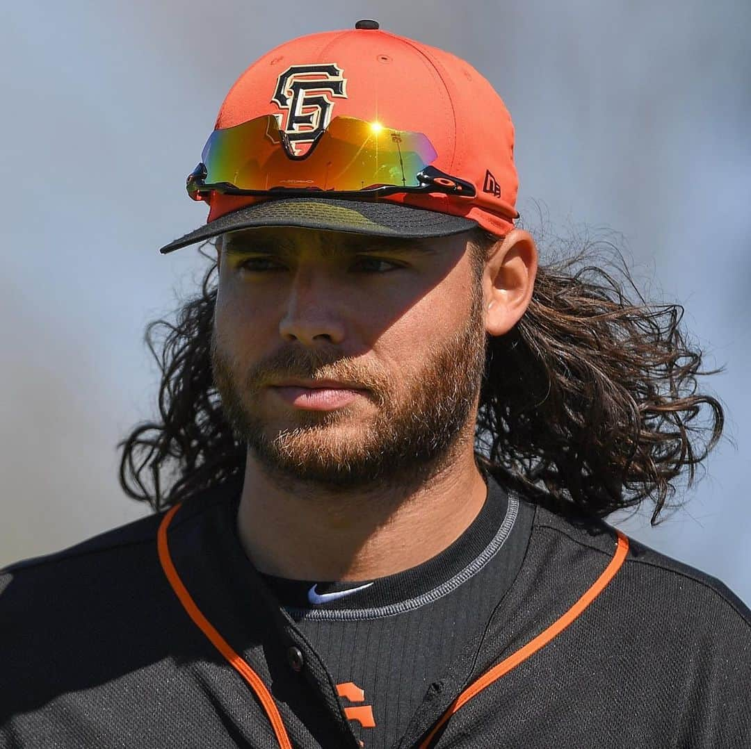 サンフランシスコ・ジャイアンツさんのインスタグラム写真 - (サンフランシスコ・ジャイアンツInstagram)「Swipe to see @therealbcraw35’s hair grow. #SFGiants」11月30日 12時20分 - sfgiants