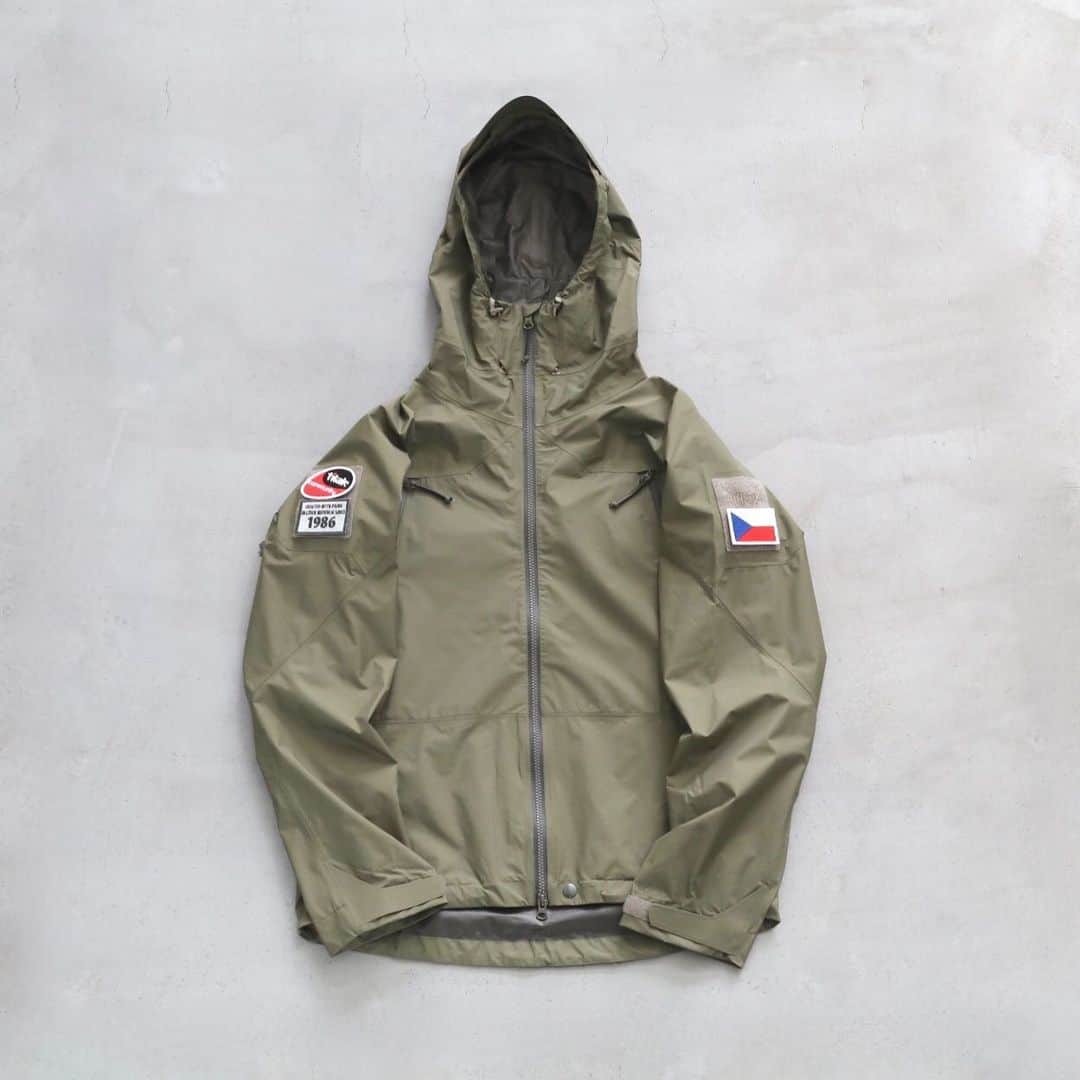 のインスタグラム：「_ ［#10倍ポイント開催中！］ Tilak / ティラック "Stinger MiG Jacket" ¥66,000- _ 〈online store / @digital_mountain〉 https://www.digital-mountain.net/shopdetail/000000012556/ _ 【オンラインストア#DigitalMountain へのご注文】 *24時間受付 *15時までのご注文で即日発送 *1万円以上ご購入で送料無料 tel：084-973-8204 _ We can send your order overseas. Accepted payment method is by PayPal or credit card only. (AMEX is not accepted)  Ordering procedure details can be found here. >>http://www.digital-mountain.net/html/page56.html _ #Tilak #ティラック _ 本店：#WonderMountain  blog>> http://wm.digital-mountain.info/blog/20200720-1/ _ 〒720-0044  広島県福山市笠岡町4-18  JR 「#福山駅」より徒歩10分 #ワンダーマウンテン #japan #hiroshima #福山 #福山市 #尾道 #倉敷 #鞆の浦 近く _ 系列店：@hacbywondermountain _」