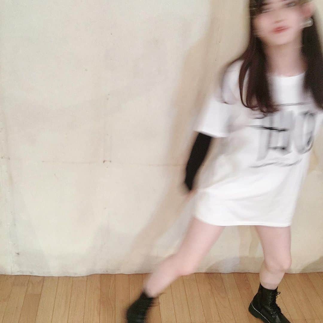 Dorothy Little Happyのインスタグラム：「🍀 * 新体制ドロシー1周年記念Tシャツ かわいいでしょ？」