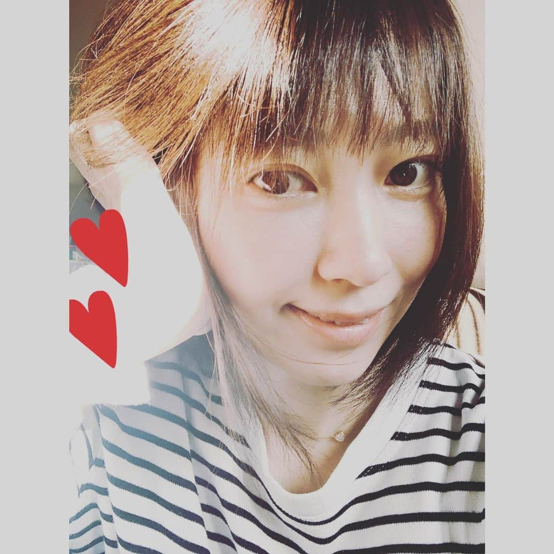 飯田圭織さんのインスタグラム写真 - (飯田圭織Instagram)「本日11月30日はモーニング娘。インディーズシングル「愛の種」が完売する事ができた記念日。夢のデビューが決まった日。23年も経ちました。 大切な大切な記念日です。 #モーニング娘 。#愛の種  #記念日 #23年前  #心からありがとう」11月30日 22時28分 - iidakaori.official