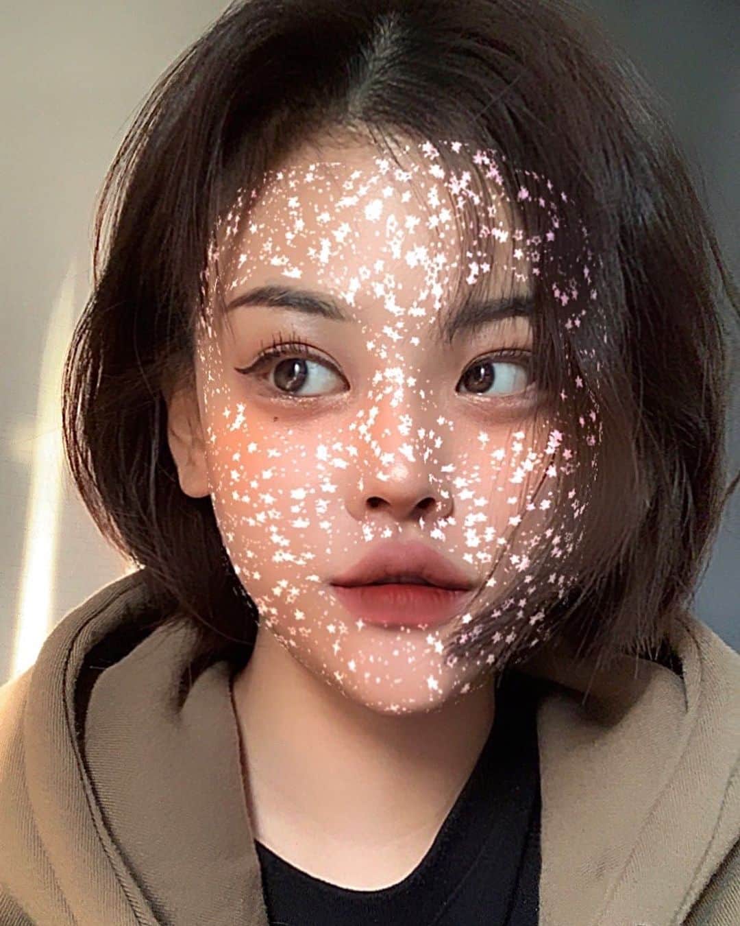 ビヤのインスタグラム：「👁👄👁」