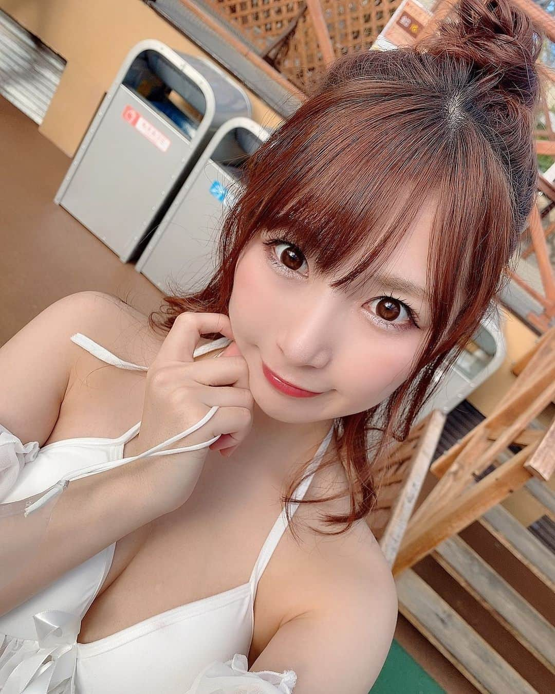 伊藤里織さんのインスタグラム写真 - (伊藤里織Instagram)「つり目🥰✌️ . . .  #マジック界のパイオニア #グラビアトリッカー #マジシャン #グラビアアイドル #水着 #偶像 #自撮り #自拍 #インスタグラビア #instagravure #gravure #beauty #japanesegirl #日本的 #性感內衣 #性感 #内衣 #泳衣 #粉我 #ファインダー越しの私の世界 #撮影会 #japan #水着 #コスプレ #cosplay」11月30日 22時48分 - saochu_a10