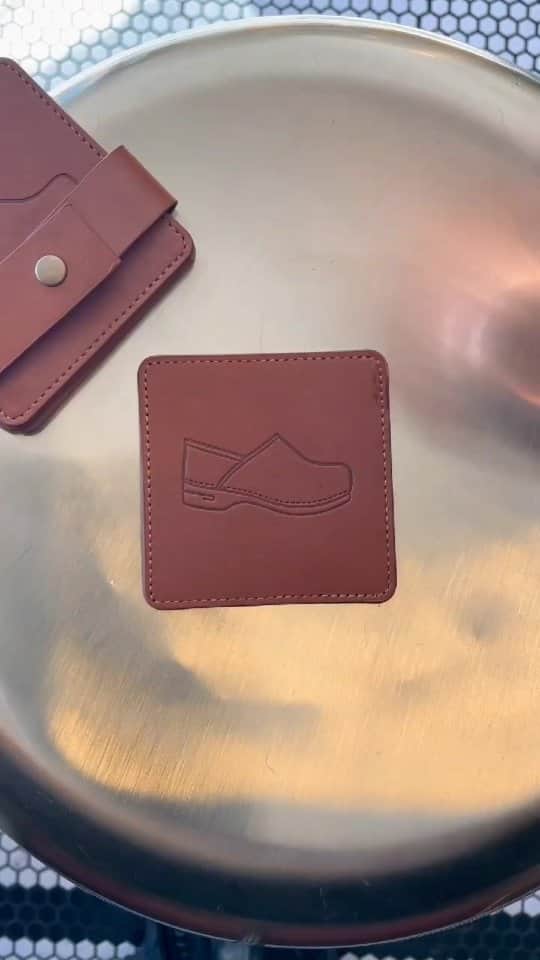 ダンスコのインスタグラム：「Yes, those are really clog coasters 😍 Our free gift to you with any footwear purchase!」