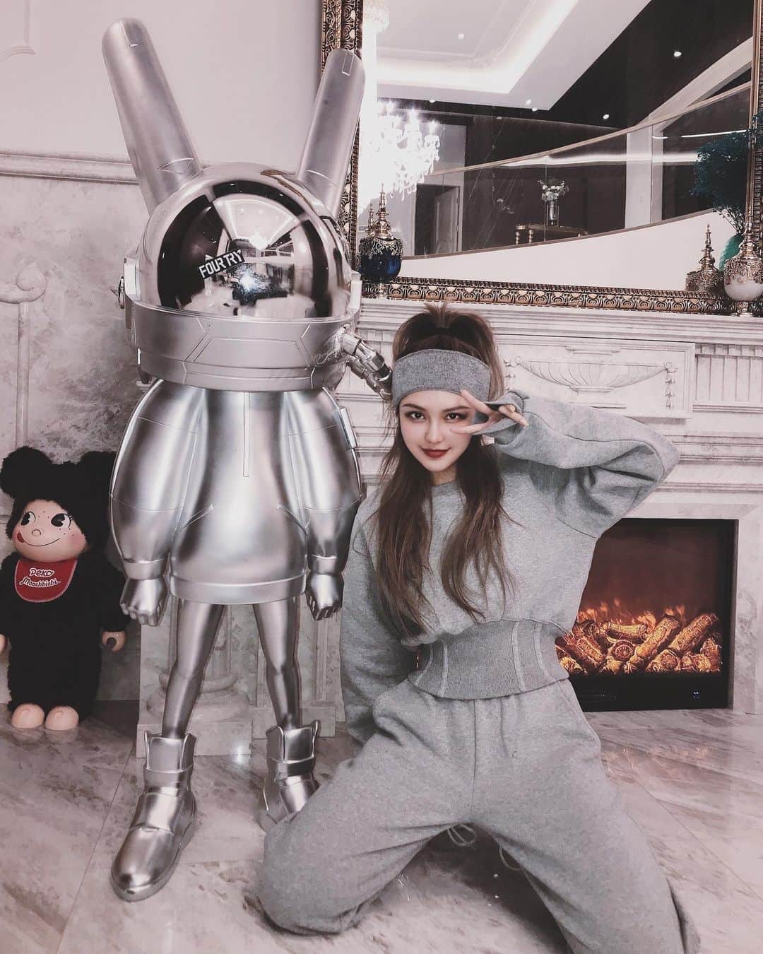 Grace Chowのインスタグラム：「陪伴我们快一个月的大兔子 我把它从Fourtry接回来啦！🐰」