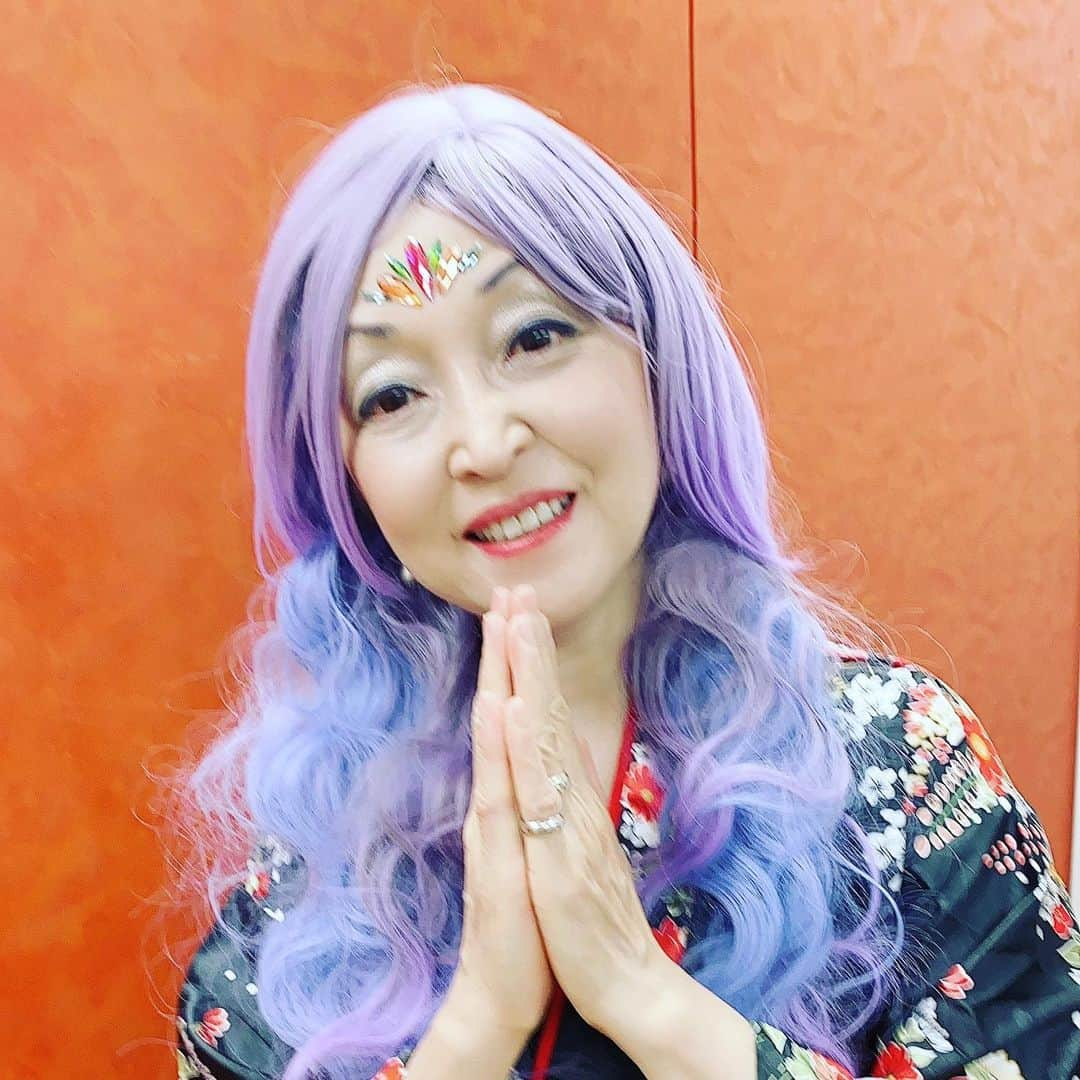 富士川碧砂さんのインスタグラム写真 - (富士川碧砂Instagram)「本日24時から。 YouTubeチャンネルがリニューアル！  わたしも激イメチェン！  毎日12星座別のタロット占いをお届け！ ベスト3、ワースト3を発表します！  『占い師ミサの当たりすぎ！開運占い』  ぜひ登録してくださいね！  今夜24時から。  毎朝自分の星座をチェック！  登録は、プロフィールの富士川碧砂ホームページに、 YouTube登録ボタンがあります。  よろしくお願いします。  #富士川碧砂 #youtube #占い師ミサの当たりすぎ！開運占い #占い師 #12星座別タロット #タロット占い #オーラ透視 #オーラリーディング」11月30日 23時16分 - fujikawamisa