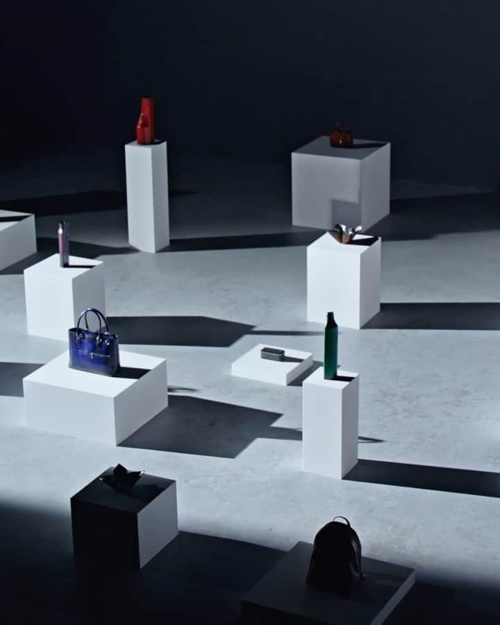 ベルルッティのインスタグラム：「- THE #BERLUTI VIBRANT HOLIDAYS BY @kris_van_assche -    This year, Berluti celebrates the end-of-year holidays with the new Home & Office Objects Collection and a selection of emblematics including the new SIGNATURE canvas collection with a colourful patina twist.   For the new Home & Office Objects Collection, Berluti has teamed up with a select group of highly respected European makers, including Werkstätte Carl Auböck, Bottega Ghianda, San Lorenzo Silversmiths and Simon Hasan, commissioning Berluti editions of iconic historic designs by Gae Aulenti, Afra and Tobia Scarpa, Carl Auböck II and III and new work by Simon Hasan, dating from every decade between the 1950’s and 2000’s.   Both functional and statement-worthy, the selection of emblematics highlights the Un Jour Gulliver, the Toujours tote bag, and the new SIGNATURE canvas collection which includes the Séjour card holder, the Explorer backpack and the Nino clutch to name a few.   For the occasion, the Venezia leather takes on a bold, joyful twist with an array of new patinas. Originally created last year especially to restore the upholstery of Pierre Jeanneret’s furniture pieces- and inspired by the rich colours found in the architecture, landscape and foliage of the north Indian city of Chandigarh -, these vibrant new colours include Utopia blue, Acqua blue, Nespola orange, Sunset purple, Rose Garden pink, Simal red and Grass green. Hand-applied to the Venezia leather and Venezia leather details of the SIGNATURE canvas accessories, they enhance every piece with a unique depth of colour.   Available In-Store and on the E-Shop.   Our Stores in France are now open and our teams will be delighted to welcome you.」