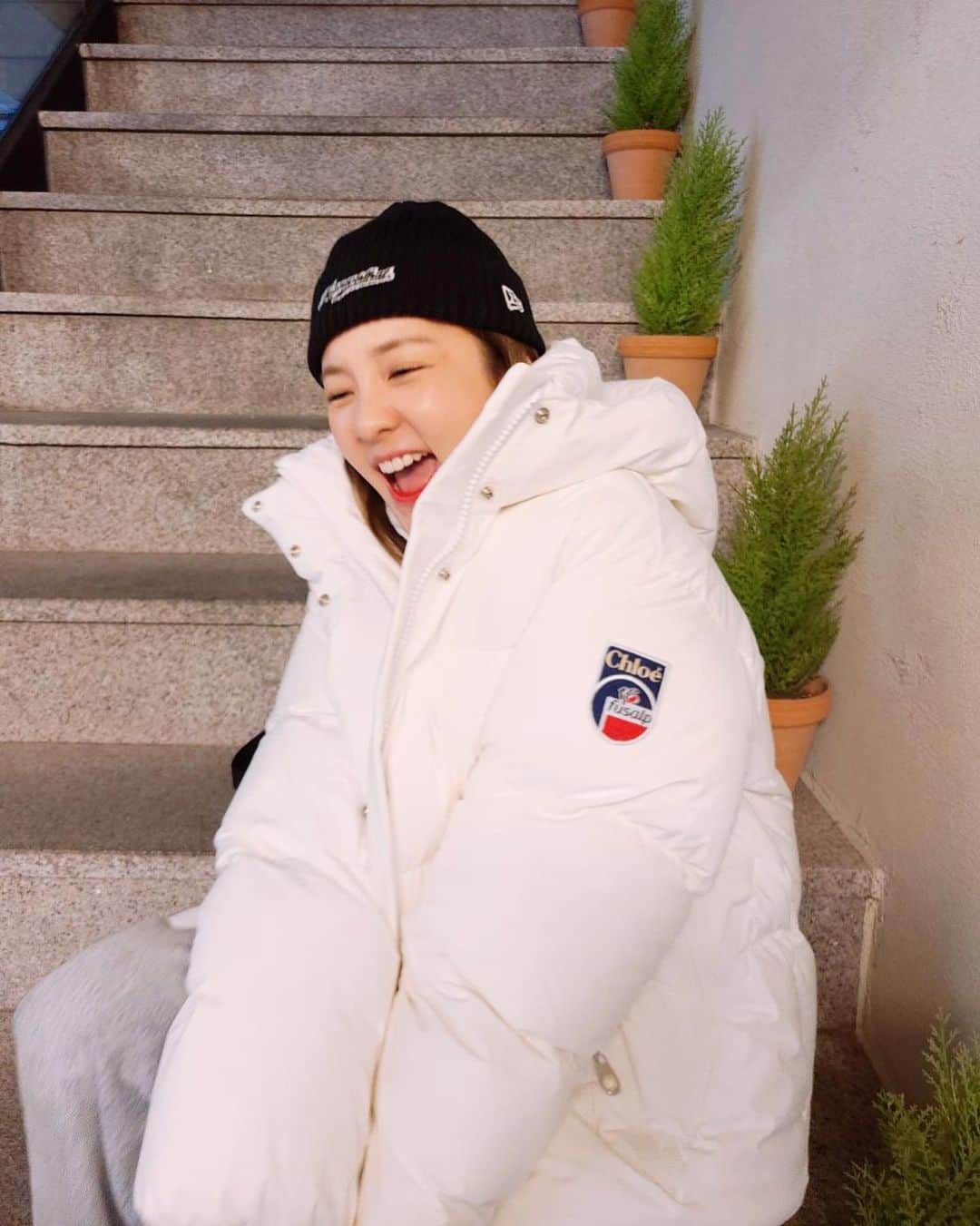 ダラ さんのインスタグラム写真 - (ダラ Instagram)「춥지만 행복한 겨울이다라~ ❄️☃️🌨💟 모두 따듯하게!!! 🔥🙏🏻」11月30日 14時30分 - daraxxi