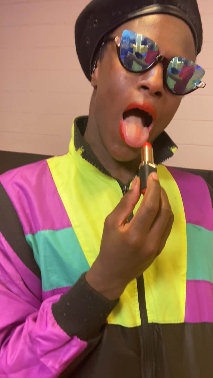 JONTE’のインスタグラム：「Hey Cookie  New tutorial out on website to @lilkimthequeenbee- Big Momma Thang  Click link in bio」