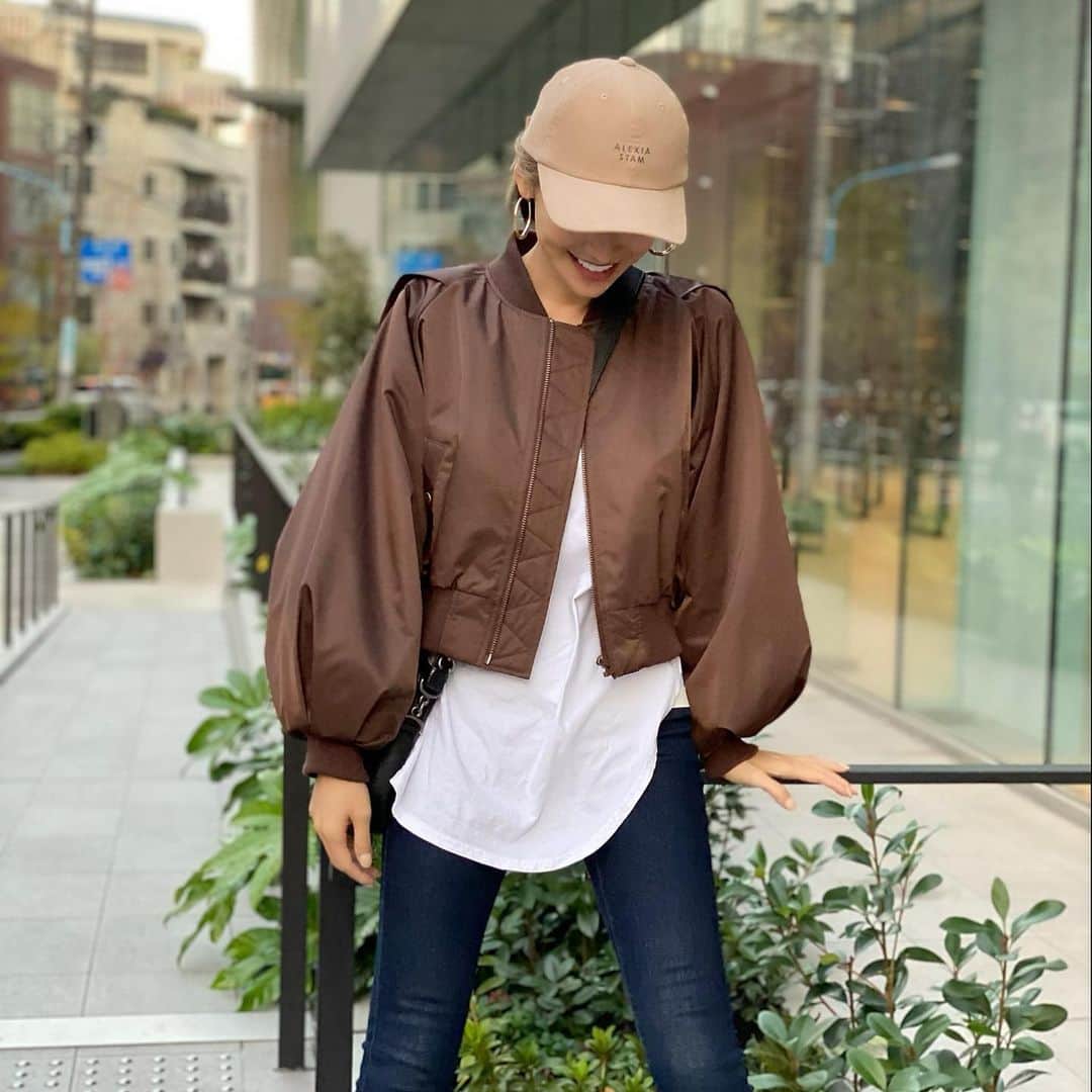 &mのインスタグラム：「タリーズでひと息中🥳 急に寒くなってきたりで、喘息があやしい🥺💦 早めに吸入しとく👌」