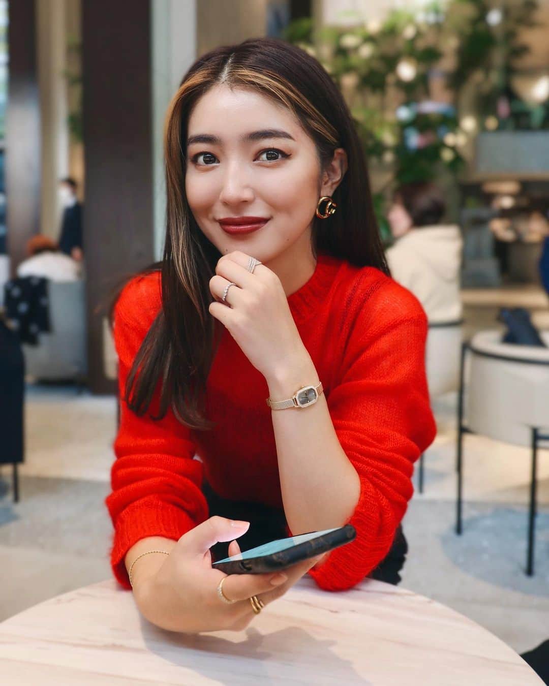 のインスタグラム：「ランチ後に行ける美容スポットを探し中🤍  最近ホットペッパービューティーで美容クリニックが検索できるようになったんだよね〜✨  悩みに合わせてクリニック検索ができるのと、  都道府県から細かな地域まで選択できるから、近くのクリニックをさくっと調べれてかなり便利！！！  ちょっとした肌トラブルがあってもすぐに駆け込めるので美容医療がより身近に感じられますね🤍  #ホットペッパービューティー #美容医療 #美容クリニック #美容皮膚科 #審美歯科 #医療脱毛  #pr」
