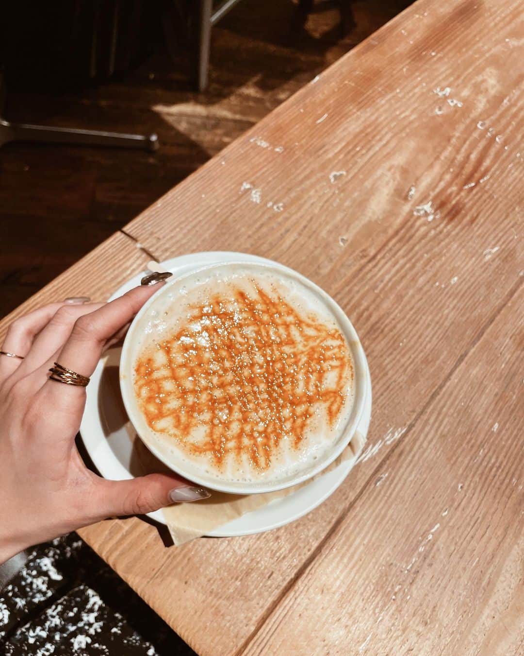 中村望美さんのインスタグラム写真 - (中村望美Instagram)「caramel latte🫖 ㅤㅤㅤㅤㅤㅤㅤㅤㅤㅤㅤㅤㅤ ㅤㅤㅤㅤㅤㅤㅤㅤㅤㅤㅤㅤㅤ 夕方はラテだね😉 ㅤㅤㅤㅤㅤㅤㅤㅤㅤㅤㅤㅤㅤ ㅤㅤㅤㅤㅤㅤㅤㅤㅤㅤㅤㅤㅤ 遅めのお昼沢山食べたので、 後半も頑張りましょう😉 急に寒くなってきて、食欲おかしくなってきたよね？😉 ㅤㅤㅤㅤㅤㅤㅤㅤㅤㅤㅤㅤㅤ ㅤㅤㅤㅤㅤㅤㅤㅤㅤㅤㅤㅤㅤ #cafe #aoyama」11月30日 15時09分 - nozomi_n0316