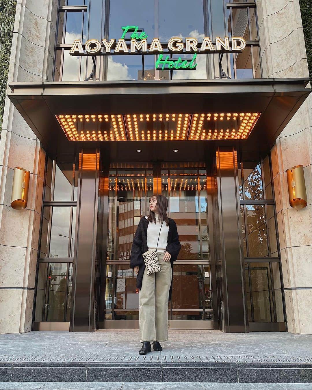 前田希美（まえのん）さんのインスタグラム写真 - (前田希美（まえのん）Instagram)「先日ずっと行きたかった @aoyamagrand さんに 行ってきました。  おしゃれな空間で 最高な時間を過ごせました。  YouTubeで HOTEL STAY VLOGを 撮ったのでお楽しみに♡  #aoyamagrandhotel  #theaoyamagrandhotel  #青山グランドホテル  #nontube #YouTube #vlog」11月30日 15時20分 - maeda_nozomi