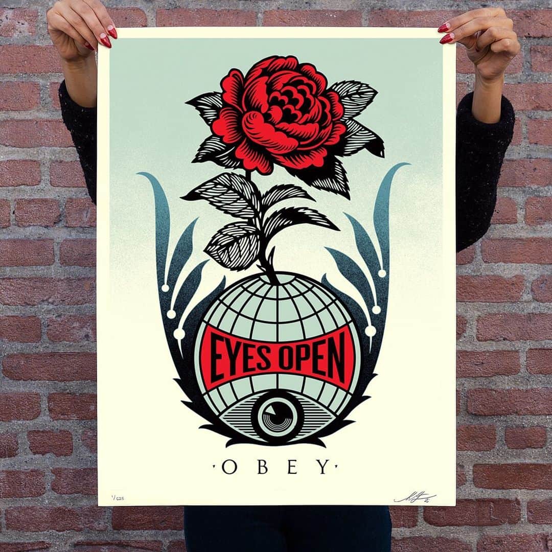 Shepard Faireyのインスタグラム：「“EYES OPEN” AVAILABLE MONDAY, 11/30!  This Eyes Open screen print is the follow-up to the Wake Up letterpress I released over the summer. I think as the dust settles from the election and we move into the holiday season, it is important to look to the future with our eyes open to our shared humanity. The image is an urge for us all to be alert, conscious, and analytical. Disinformation, division, and apathy have led to the weakening of pillars of our democracy, an ineffective response to Covid-19, and a lack of meaningful action on environmental destruction and climate change. We accomplish amazing things when we unite and focus on constructive goals, planting seeds, and nurturing them together until they bloom. There are many crucial things going on that demand us to live with our eyes and minds open that this print applies to, but I’ve chosen to donate proceeds to the @nrdc_org (Natural Resources Defense Council) to support their work toward legislation that protects the environment for all of our futures. Thanks for caring! -Shepard  Eyes Open. 18 x 24 inches. Screen print on thick cream Speckletone paper. Signed by Shepard Fairey. Numbered edition of 625. $55. A portion of proceeds will go to @nrdc_org. Available on Monday, November 30th @ 10 AM PST at https://store.obeygiant.com/collections/prints. Max order: 1 per customer/household.  International customers are responsible for import fees due upon delivery.⁣ Shipping may be delayed due to COVID19. ALL SALES FINAL.」